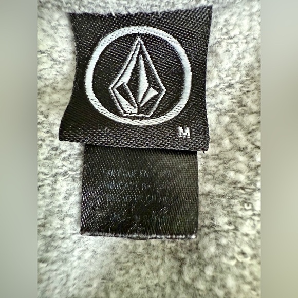 Volcom Gray Pullover Hoodie Men’s Medium – Logo Patch, Kangaroo Pocket - Picture 8 of 13
